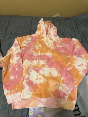 Comfrt Unisex Minimalist Hoodie in Sunset